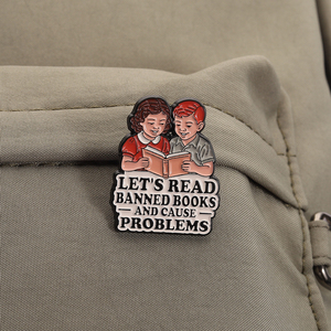让我们阅读禁书有趣的珐琅别针讽刺胸针翻领徽章背包珠宝礼品给朋友批发 - Product Image 3