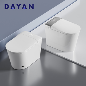 Appareil sanitaire moderne automatique monté au <span class=keywords><strong>sol</strong></span> avec capteur de pied de chasse automatique allongé Réservoir d'eau dissimulé Toilette intelligente intelligente - Product Image 3