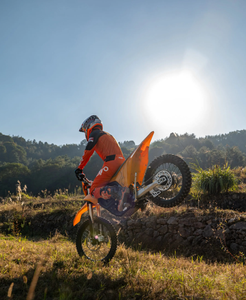<span class=keywords><strong>EC2</strong></span> Offroad-Elektromotorrad 24kW 72V 50Ah Lithium-Batterie 96km/h 129km Reichweite Erwachsenen-Dirtbike für Geländefahrten und Abenteuer - Product Image 4