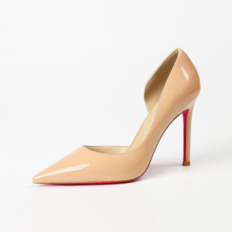 10 cm, couleur nude avec base rouge intérieure abricot et découpe latérale