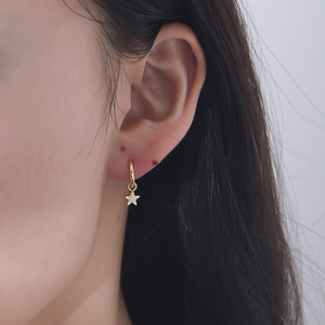 Vente en gros de boucles d'oreilles créoles en argent sterling 925 goutte d'étoile avec zircon 18K boucles d'oreilles cercles polyvalentes plaquées <span class=keywords><strong>gola</strong></span> pour femmes - Product Image 2