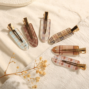 En gros Pinces à cheveux rétro françaises <span class=keywords><strong>sans</strong></span> pli, Pinces de maquillage à carreaux, Pinces crocodiles <span class=keywords><strong>sans</strong></span> pli pour le coiffage, Accessoires pour femmes - Product Image 6