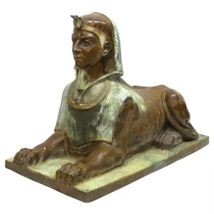Grande Statua della Sfinge Alata Egizia in Bronzo, Scultura Artistica Storica in Metallo in Vendita - Product Image 2