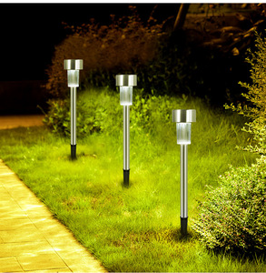 Lampe murale solaire LED avec télécommande, détecteur de mouvement, étanche IP65, projecteur extérieur à intensité variable pour usage résidentiel - Product Image 2