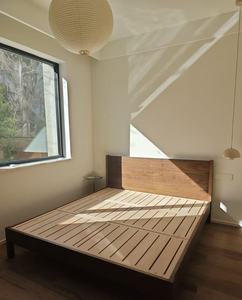 Bắc Âu rắn gỗ sồi Vua Giường hiện đại đơn giản hộp mùa xuân khung bền xây dựng phòng ngủ rắn khung giường 1.5m đồ nội thất nhà - Product Image 5