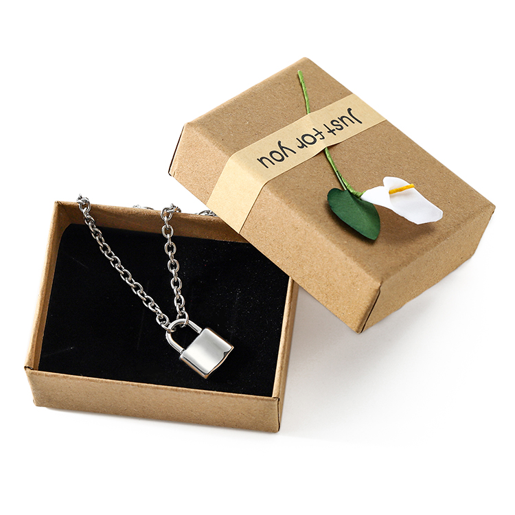 Collar de acero inoxidable