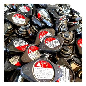 Adecuado para la cubierta del tanque del <span class=keywords><strong>radiador</strong></span> Honda 19045-RAA-003 16401-67150 Gran inventario - Product Image 4