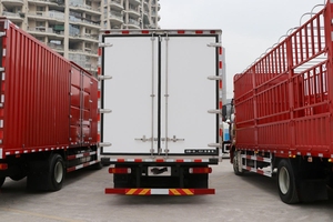 Camion frigorifique 4x2 de qualité supérieure, vente directe usine, pour le transport en chaîne du froid - Product Image 5