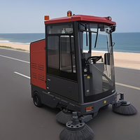 Nouvelle balayeuse électrique autoportée avec nettoyage haute pression, batterie 48V, efficacité 16000/h, réservoir d'eau de 100L pour utilisation en rue
