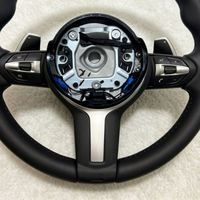Vente en gros de pièces chauffantes M Sport pour BMW Série 1 2 3 4 5 6 7 F30 F33 F13 F16 F25 F02 F07 F40 F48 F34 F31 F87 F44