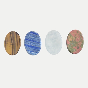 Pierre de méditation ovale en quartz blanc poli, pierre de palmier en cristal de quartz naturel pour la guérison des chakras et le massage - Product Image 6