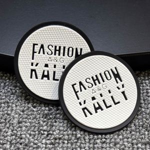 Écussons PVC personnalisés avec logo, étiquettes en silicone souple 3D en relief, à coudre ou à velcro pour vêtements, fabricant d'écussons PVC personnalisés avec velcro - Product Image 2