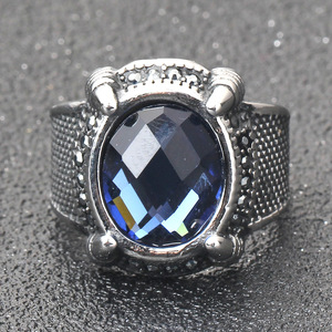 Anillo de pulgar creativo de acero inoxidable con zafiro azul estilo corte retro francés, engaste de garra, joyería para hombre, forma geométrica, remaches cuadrados - Product Image 4