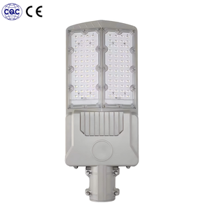 2025 nouveaux lampadaires solaires à LED fendus 200W 300W IP65 télécommande étanche crépuscule à l'<span class=keywords><strong>aube</strong></span> pour autoroute route - Product Image 2