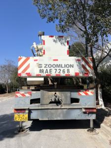 Grúa Hidráulica Usada Sany/X-C-M-G/ZOOMLION ZTC550V de 55 Toneladas, Nueva Grúa Móvil de 55T con Pluma Hidráulica y Motor en Venta - Product Image 3