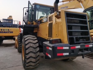 รถตักล้อยางมือสองยี่ห้อ Komatsu รุ่น 380 ของจีน รถตักล้อยางมือสองรุ่นล่าสุด รถตักมือสอง 380 - Product Image 5