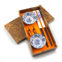 Nouvel ensemble cadeau bol et baguettes en porcelaine de Jingdezhen, style antique, bleu et blanc, tendance nationale, culturel et créatif