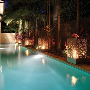 Lámpara de Jardín Decorativa de Acero Corten, Poste de Luz LED de Acero Oxidado para Exteriores - Product Image 1