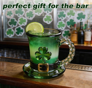 Chope en verre pour la Saint-Patrick avec motif de lutin, chope à bière en verre dégradé vert avec trèfle et poignée à nœud celtique, festival irlandais - Product Image 2