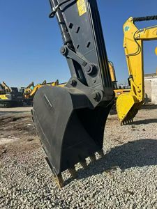 Excavatrice sur chenilles Volvo EC380 d'occasion, 38 tonnes, machine de terrassement entièrement d'origine, à vendre. - Product Image 5