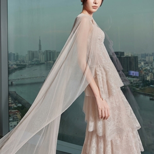 <span class=keywords><strong>Robe</strong></span> de soirée élégante en <span class=keywords><strong>dentelle</strong></span> ivoire à volants avec cape transparente pour femme, <span class=keywords><strong>robe</strong></span> de bal de forme A, romantique - Product Image 6