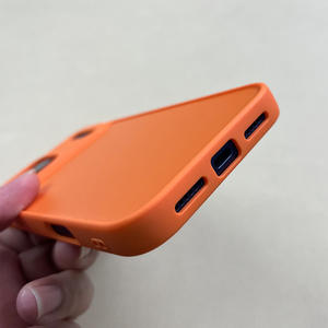 Coque de téléphone orange à rainures pour iPhone 17 Pro Max, en matériau bicomposant TPU PC époxy à rainures, compatible Apple - Product Image 4