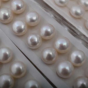 12mm Grand Grain <span class=keywords><strong>Pain</strong></span> Perle Perle D'eau Douce Naturelle Demi Trou Perle Nue DIY Boucles D'oreilles Semi-finies Perles Lâches - Product Image 2