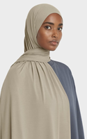 Hijab en jersey respirant Yiwu Timett, doux et respirant, long foulard musulman pour un usage quotidien