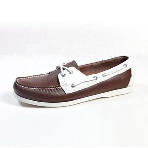 Venta al por mayor mocasín Casual mocasín conducción caminar vela yate barco cuero frijoles estilo británico hombres zapatillas Zapatos barco zapato - Product Image 4