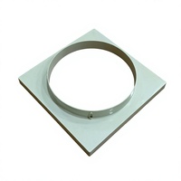 Insert carré moderne en aluminium et plastique conçu pour l'installation au plafond