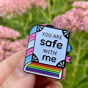 <span class=keywords><strong>2025</strong></span> nuevo You Are Safe With Me diseño de libro Pin de Metal Rainbow Lgbt Gay esmalte Pin para ropa sombreros Pin - Product Image 2