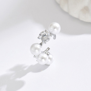Bijoux pour femmes, boucles d'oreilles en laiton blanc électro-plaqué pour femmes, modèle minimaliste élégant et polyvalent, bijoux pour femmes - Product Image 3