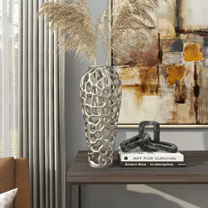 Vase à fleurs moderne en fonte d'aluminium, revêtement en poudre argentée, idéal pour la décoration intérieure et extérieure, décoration de table élégante - Product Image 2