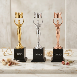 Trofeos Portátiles de Metal Fundido a Presión para Mujeres, Grabados con Láser, Diseños Personalizados, Servicios de Suministro al por Mayor, Deportes POOJA - Product Image 1
