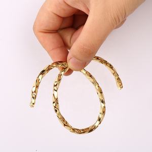 พวงกุญแจหมุดย้ำสแตนเลสหรูหรามีสไตล์-พวงกุญแจโลหะคุณภาพสูงพร้อมตะขอสำหรับกระเป๋าและอุปกรณ์เสริม - Product Image 4