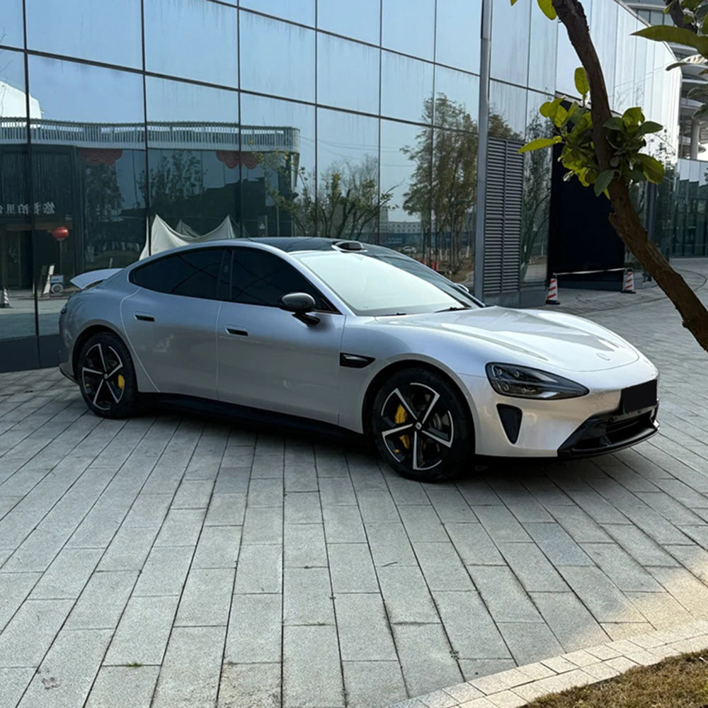 pet land rover velar silver