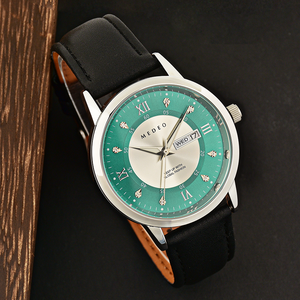 Montre analogique à quartz de luxe pour hommes d'affaires avec accents de diamants et de moissanite, bracelet en <span class=keywords><strong>cuir</strong></span>, boîtier en acier inoxydable, résistante à l'eau - Product Image 3