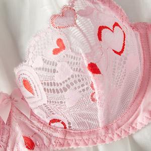 Ensemble de lingerie sexy en dentelle respirante et confortable pour femme, ensemble trois pièces en maille, vente en gros - Product Image 4