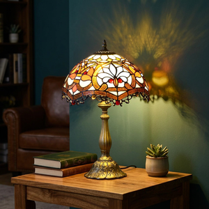 Lámpara de Mesa de Estilo Vintage con Vidrio Floral Teñido, Pantalla con Diseño de Flores, Acabado en Cobre Medio, Luz LED para Lectura en el Dormitorio - Product Image 2