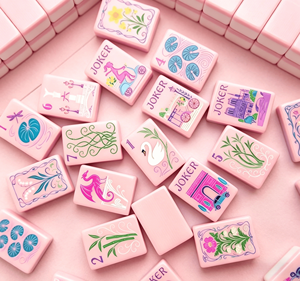 Mahjong américain de luxe 160 tuiles, en acrylique rose gravé monocouche, collection d'art raffinée, cadeau élégant pour amis - Product Image 1