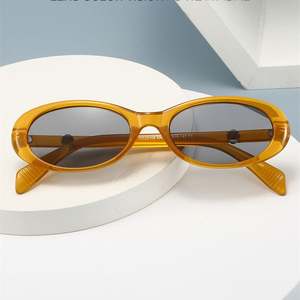 Gafas de Sol Personalizadas con Logotipo, Moda 2025, Estilo Y2K, Patillas con Perlas, Negras, para Mujer, Protección UV400, Montura Pequeña Ovalada - Product Image 5