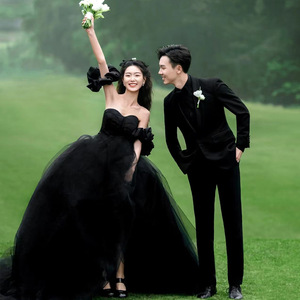Black Strapless Ball Gown Wedding Dress Empire Waist Tulle Train Outdoor Forest Style Couple Photography Outfit - Product Image 1