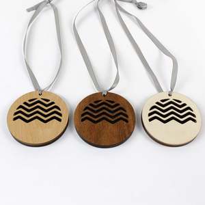 Nouvelle pièce suspendue en bois haut de gamme, esthétique raffinée, ajourée, circulaire, pour aromathérapie chambre et voiture - Product Image 2