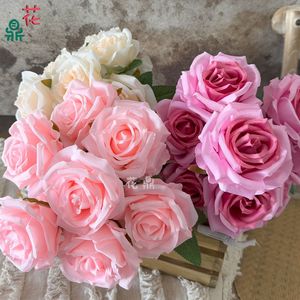 Bouquet de roses artificielles Fleurs en soie plastique Décoration de mariage Style moderne fait main - Product Image 3