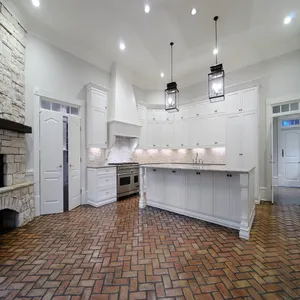 Transitional Range White Oak Kitchen Furniture Roman Column Painted Kitchen Cabinet with Island Cabinet