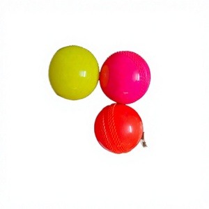 ลูกคริกเก็ตเย็บแบบดั้งเดิมสีเหลือง ปรับแต่งขนาดได้ ความยืดหยุ่นสูง สำหรับฝึกซ้อม กีฬา และความบันเทิง - Product Image 3