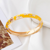 Bracelet jonc fin en émail cloisonné chinois en forme de feuille d'érable, multicolore, avec fil doré, ouverture à ressort, empilable, bijoux ethniques, vente en gros