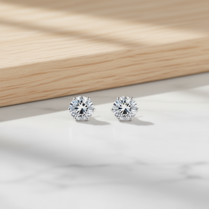 Orecchini a Perno Classici con Zirconi Rotondi 9mm, Montatura a Griffe, Gioielli da Donna alla Moda in Lega, Orecchini Regalo - Product Image 2