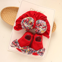 Conjunto de Gorro y Calcetines de Bebé Niña para Primavera Verano, Calcetines Antideslizantes para Recién Nacida con Lazo 3D, Venta al por Mayor de Conjunto de Gorro y Calcetines de Algodón de Buena Calidad