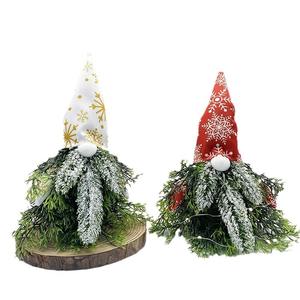 Décorations de Noël festives, Père Noël, vieil homme, poupées goblin, plantes vertes, lumières, ornements de fenêtre, jouets, figurines - Product Image 1